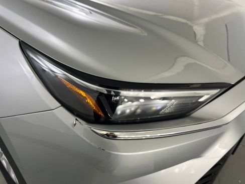 Used 2025 Toyota Grand Highlander AWD image 36