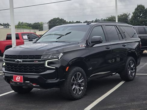 Used 2022 Chevrolet Tahoe Z71 w/ Z71 Off-Road Package AWD/4WD image 18