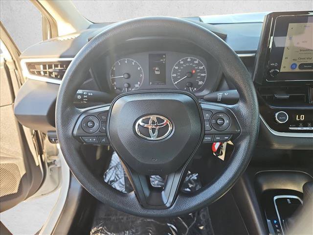 Used 2025 Toyota Corolla LE FWD image 13