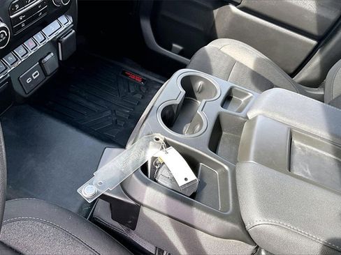 Used 2024 Chevrolet Silverado 1500 W/T w/ Z71 Off-Road Package image 17