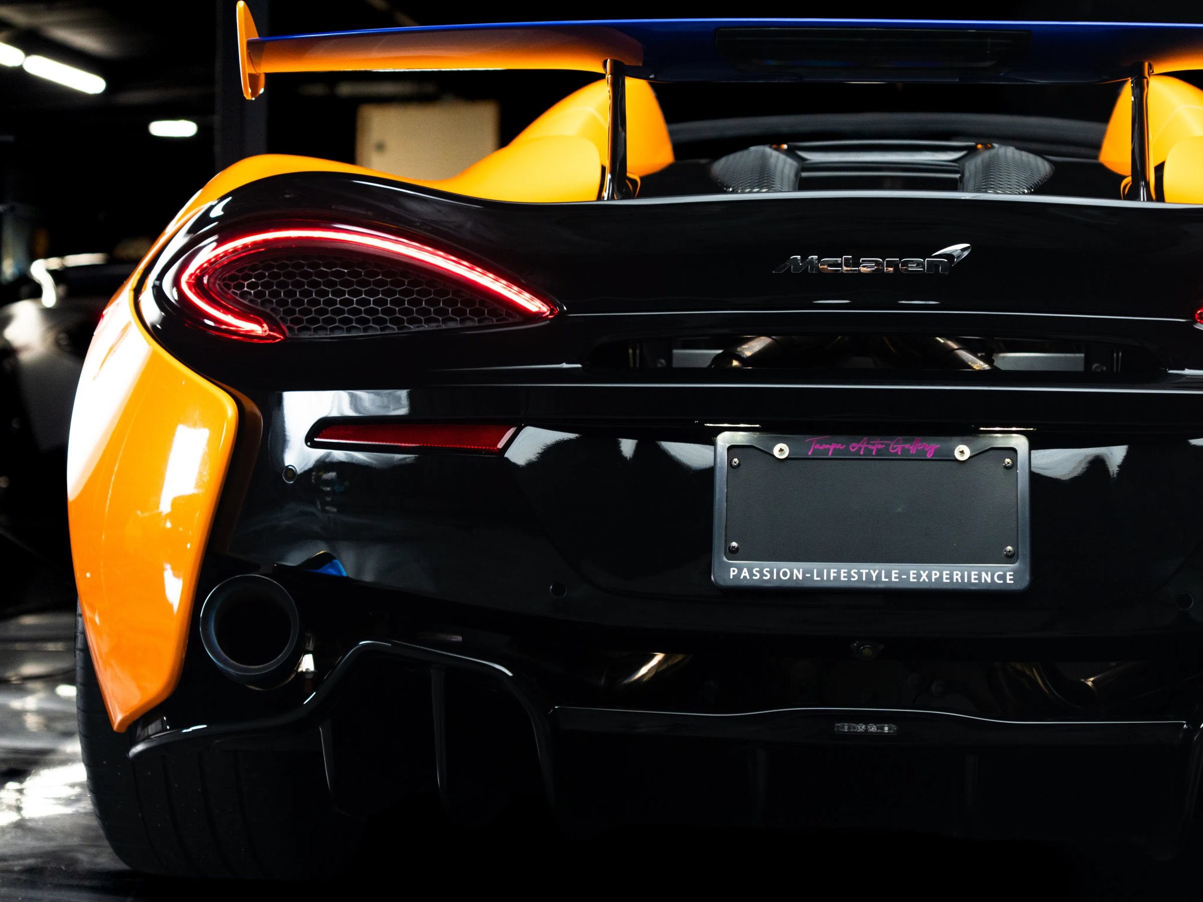 Used 2019 McLaren 570S Spider RWD image 15