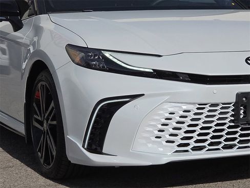 Used 2025 Toyota Camry XSE image 9