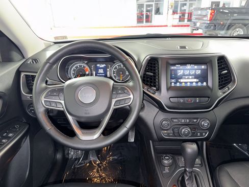 Used 2021 Jeep Cherokee Latitude Lux image 16