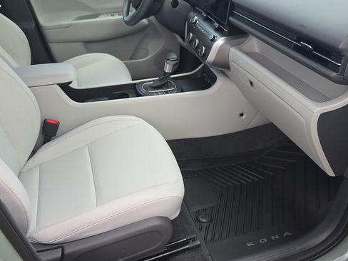 Certified 2026 Hyundai Kona SE FWD image 13