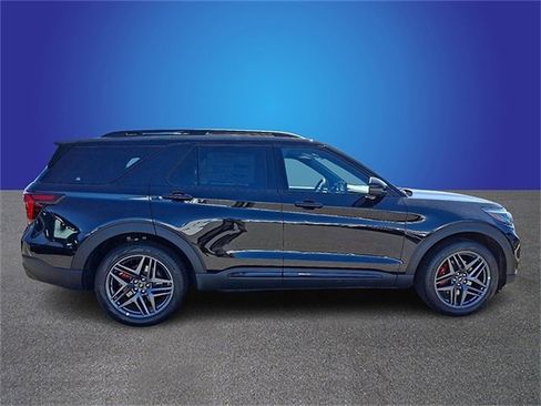 New 2025 Ford Explorer ST image 3