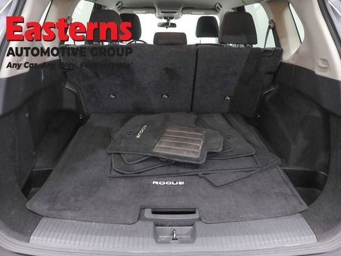 Used 2023 Nissan Rogue S AWD/4WD image 9