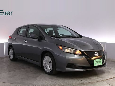 Used 2025 Nissan Leaf S FWD image 13