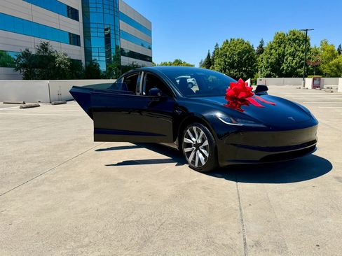 Used 2025 Tesla Model 3 RWD image 22