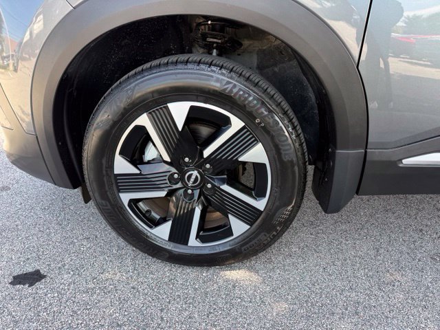Certified 2026 Nissan Kicks SV w/ SV Premium Package AWD/4WD image 14