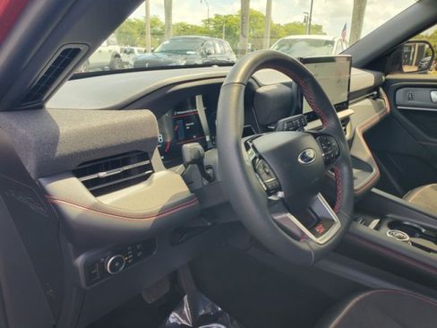 Used 2025 Ford Explorer ST RWD image 10