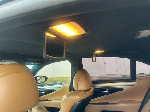 Used 2016 Lexus LS 460 RWD image 20