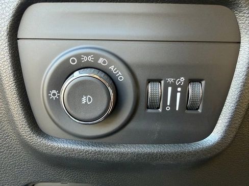 New 2025 Jeep Grand Cherokee L Limited w/ Trailer Tow Package image 11