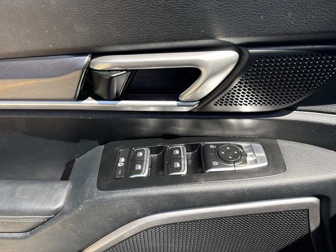 Used 2024 Kia Telluride S FWD image 21