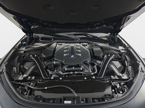 New 2026 BMW 760i xDrive w/ Executive Package AWD/4WD image 30