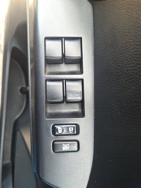 Used 2017 Toyota RAV4 LE w/ Carpet Mat Package FWD image 18
