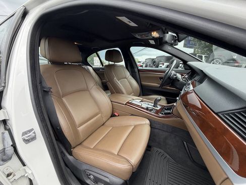 Used 2014 BMW 550i xDrive Sedan AWD/4WD image 7