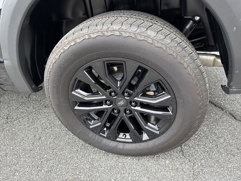 Used 2025 Ford F150 Lariat w/ Equipment Group 502A High AWD/4WD image 18