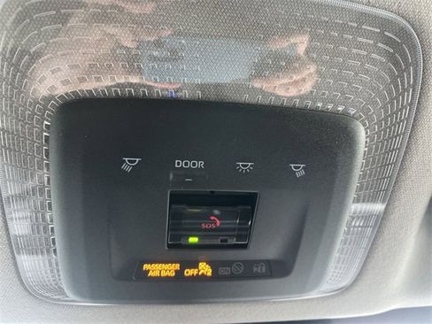 Used 2025 Toyota Prius LE image 21