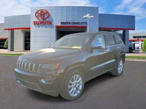 Used 2017 Jeep Grand Cherokee Limited w/ Luxury Group II image 6