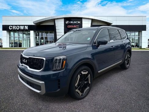Used 2023 Kia Telluride EX w/ EX Captain's Chair Package image 1