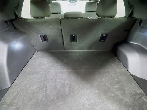 Used 2025 Chevrolet Equinox LT image 29