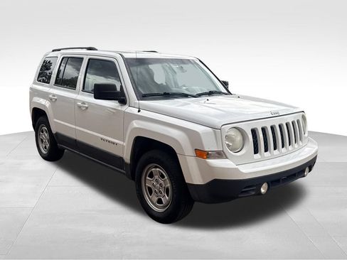 Used 2015 Jeep Patriot Sport w/ Power Value Group FWD image 1