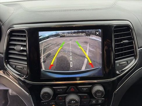 Used 2020 Jeep Grand Cherokee Overland image 30