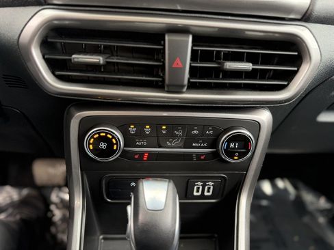 Certified 2022 Ford EcoSport SE w/ SE Convenience Package image 17
