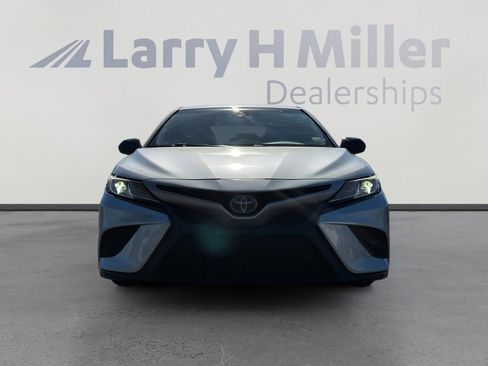 Used 2020 Toyota Camry SE image 4