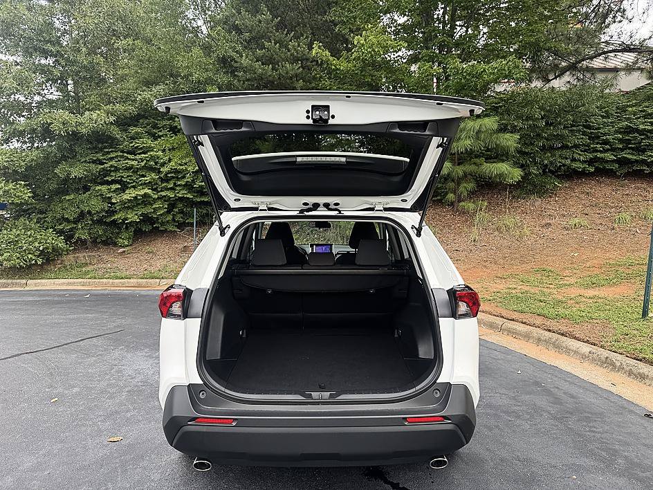 Certified 2025 Toyota RAV4 XLE AWD/4WD image 25
