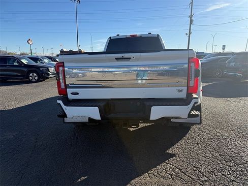 Used 2024 Ford F350 Platinum w/ FX4 Off-Road Package image 4