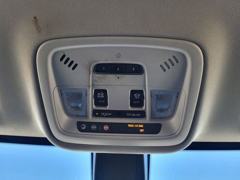 Used 2018 Chevrolet Traverse Premier w/ Redline Edition image 28