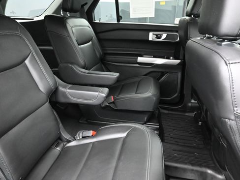 Used 2023 Ford Explorer XLT w/ Equipment Group 202A image 25