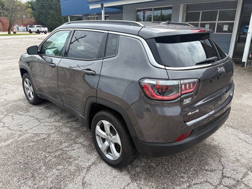 Used 2020 Jeep Compass Latitude w/ Cold Weather Group AWD/4WD image 6