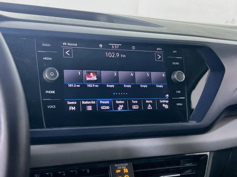 Used 2023 Volkswagen Taos SE image 14