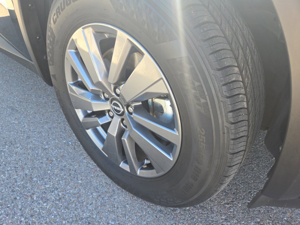 Used 2024 Nissan Pathfinder SV FWD image 43