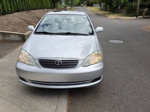 Used 2005 Toyota Corolla LE w/ Audio Value Pkg FWD image 2