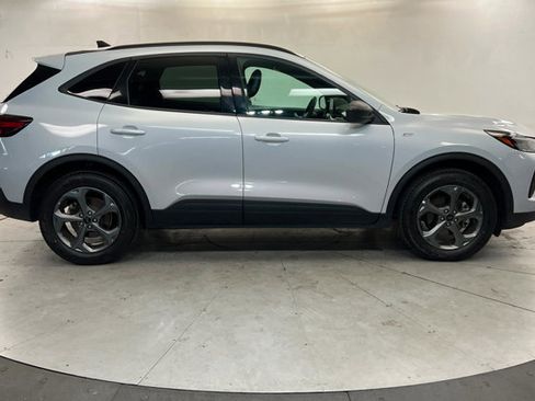 Used 2025 Ford Escape ST-Line image 6