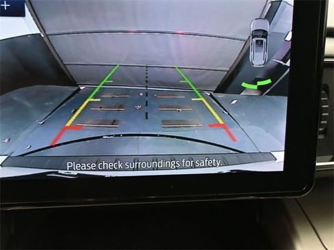 Used 2022 Ford Explorer XLT w/ Equipment Group 202A image 14