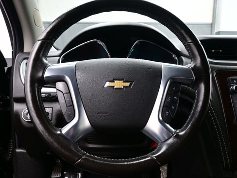 Used 2015 Chevrolet Traverse LT w/ Style and Technology Package image 24
