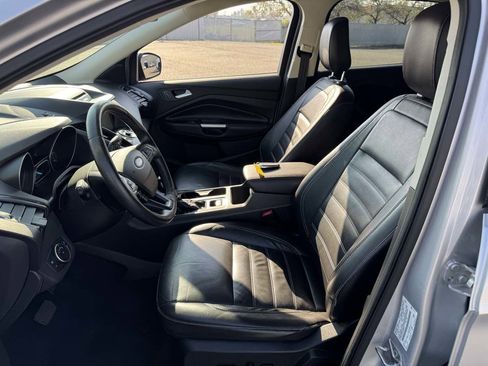 Used 2018 Ford Escape Titanium image 23