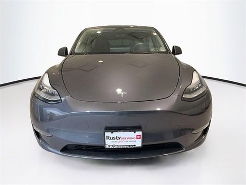 Used 2023 Tesla Model Y Long Range image 2
