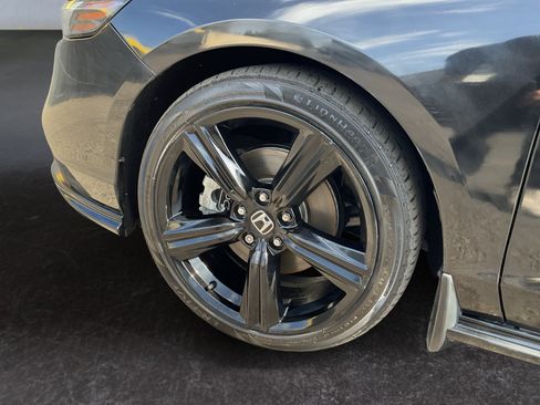 Used 2023 Honda Accord Sport image 7