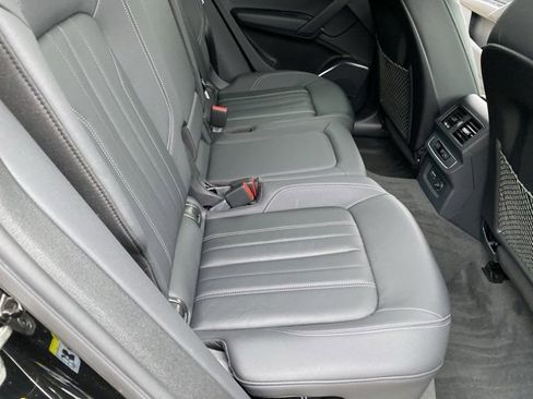 Used 2023 Audi Q5 2.0T Premium w/ Convenience Package image 33