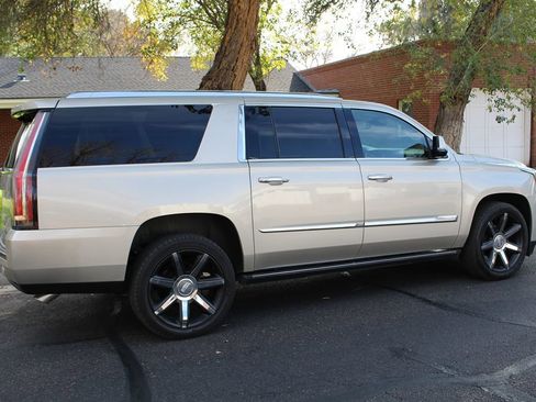 Used 2015 Cadillac Escalade ESV Premium image 70