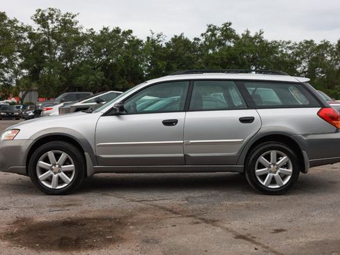 Used 2007 Subaru Outback 2.5i AWD/4WD image 3