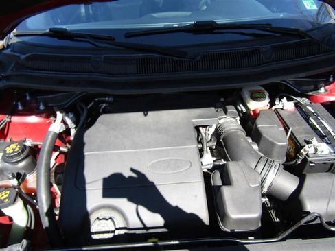 Used 2017 Ford Explorer XLT w/ Equipment Group 202A image 48