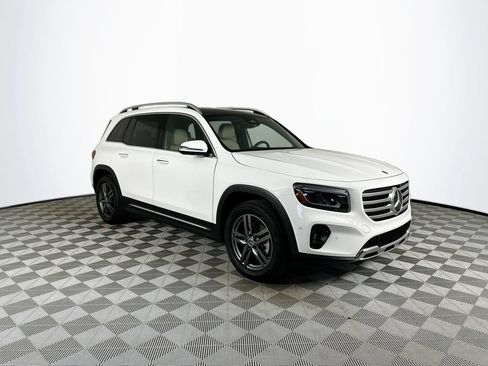 Used 2026 Mercedes-Benz GLB 250 image 1