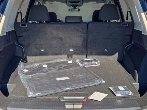Used 2025 Nissan Rogue SV FWD image 10