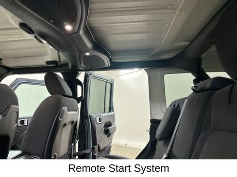 Used 2025 Jeep Wrangler Unlimited Rubicon 4xe w/ Safety Group AWD/4WD image 29